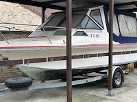 Boot met trailer familieboot
