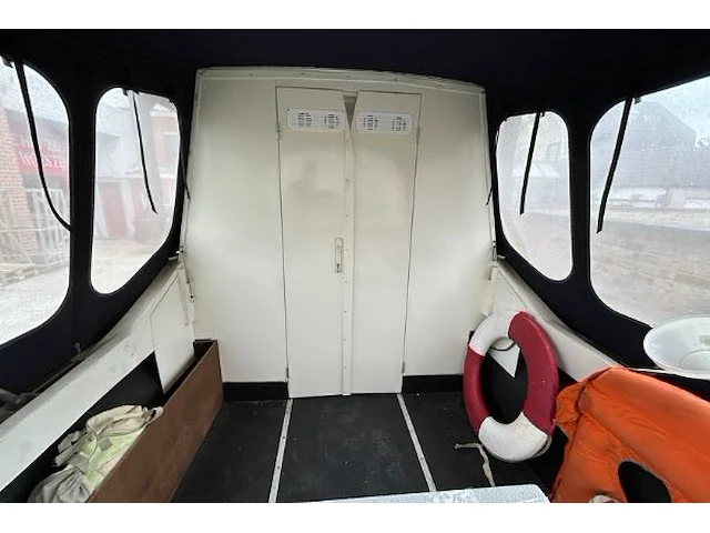 Boot met trailer familieboot - afbeelding 29 van  29