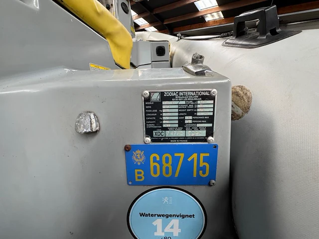 Boot zodiac projet met trailer - afbeelding 19 van  22