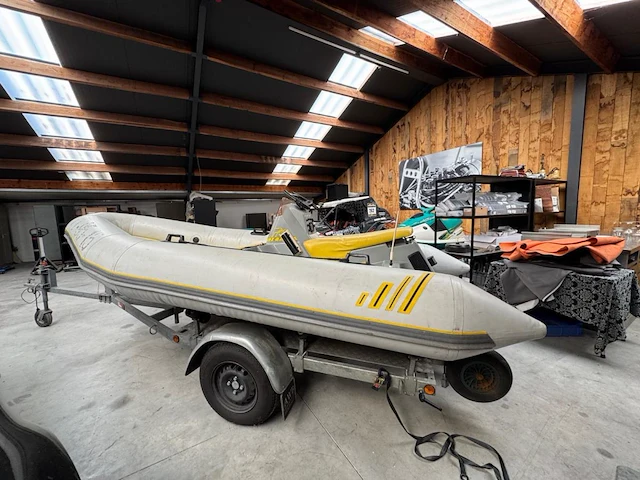Boot zodiac projet met trailer - afbeelding 21 van  22