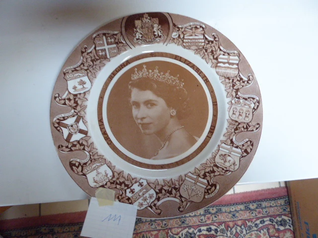 Bord van kroning koningin elisabeth ii - afbeelding 1 van  3