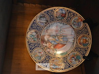 Bord van limoges in porselein en versierd met bladgoud - afbeelding 2 van  2