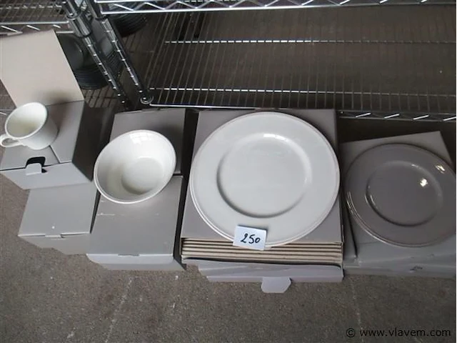 Borden set - afbeelding 1 van  2