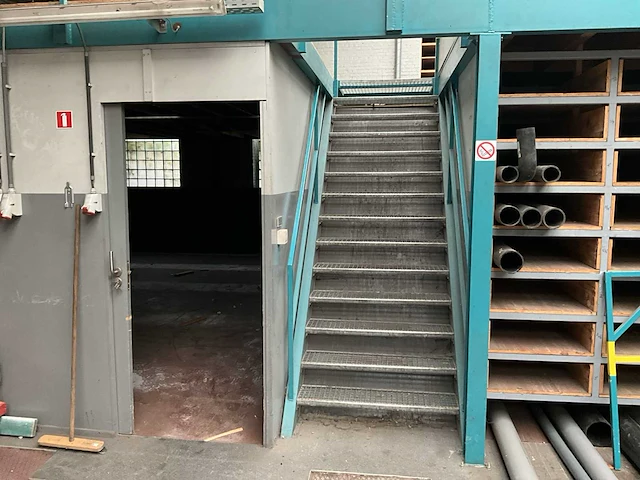 Bordes magazijn complete constructie - afbeelding 6 van  11