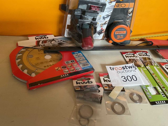 Boren slijper en gereedschappen - afbeelding 2 van  12