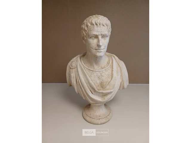 Borstbeeld caesar - afbeelding 1 van  3