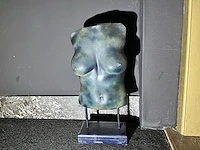 Borstbeeld vrouw - afbeelding 1 van  2