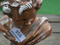 Borstbeeld - afbeelding 2 van  2