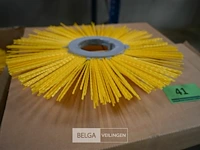 Borstels veegmachine - afbeelding 3 van  6