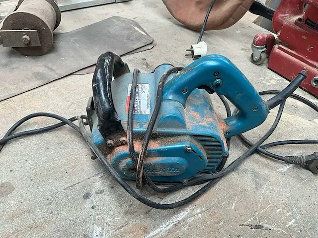Borstelschuurmachine makita 9471 - afbeelding 1 van  4