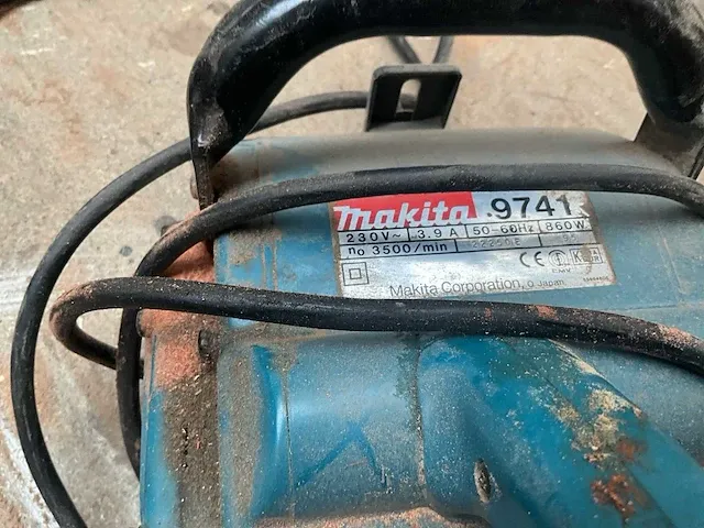 Borstelschuurmachine makita 9471 - afbeelding 3 van  4