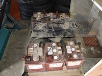 Borstelwagen tennant 215e met oplader - afbeelding 9 van  16