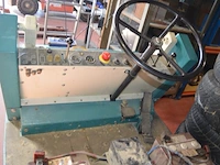 Borstelwagen tennant 215e met oplader - afbeelding 10 van  16
