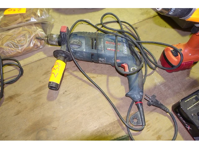 Bosch boormachine - afbeelding 1 van  2