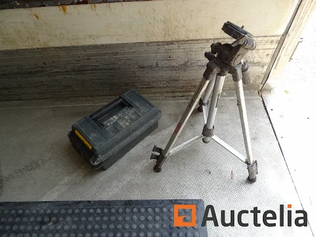 Bosch bs150 statief, kleine gereedschapskist - afbeelding 1 van  7