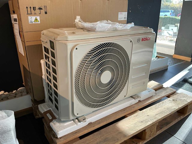 Bosch climate 5000 ms 27 oue buiten unit - afbeelding 3 van  7