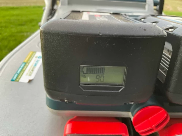 Bosch gra 53 professional grasmaaier 2x accu 36v + lader - afbeelding 2 van  16