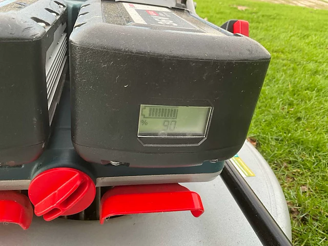 Bosch gra 53 professional grasmaaier 2x accu 36v + lader - afbeelding 3 van  16