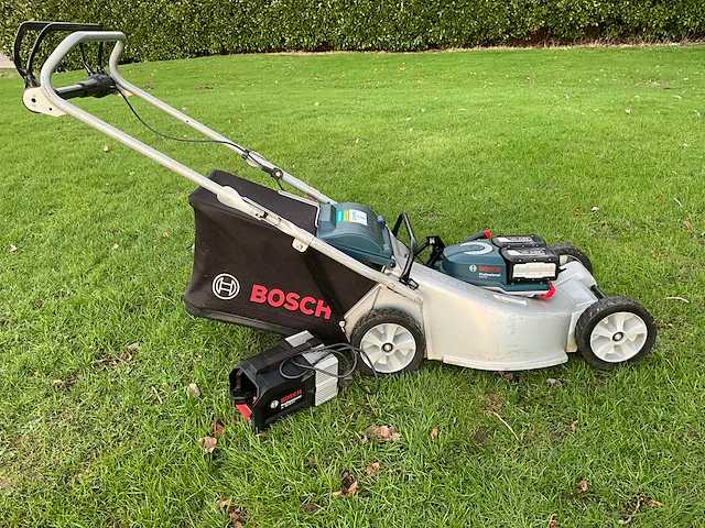 Bosch gra 53 professional grasmaaier 2x accu 36v + lader - afbeelding 10 van  16