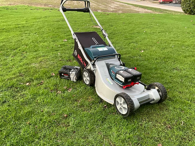 Bosch gra 53 professional grasmaaier 2x accu 36v + lader - afbeelding 12 van  16
