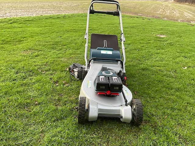 Bosch gra 53 professional grasmaaier 2x accu 36v + lader - afbeelding 13 van  16