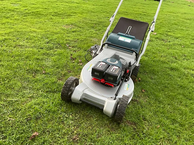 Bosch gra 53 professional grasmaaier 2x accu 36v + lader - afbeelding 14 van  16