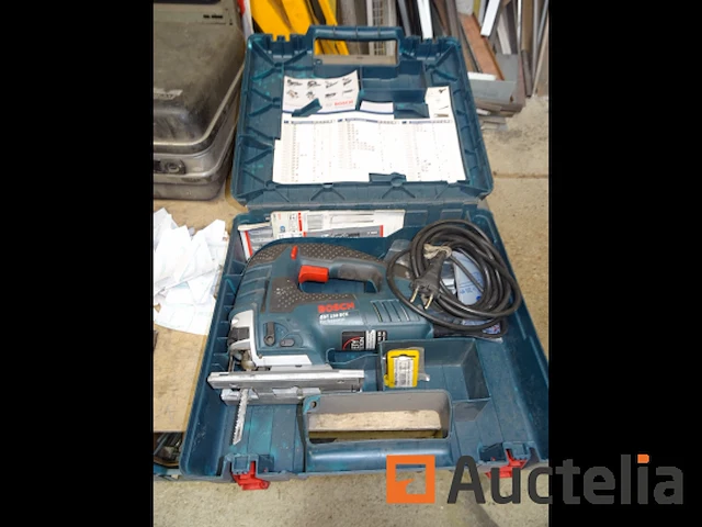 Bosch gst 150 bce decoupeerzaag - afbeelding 1 van  4