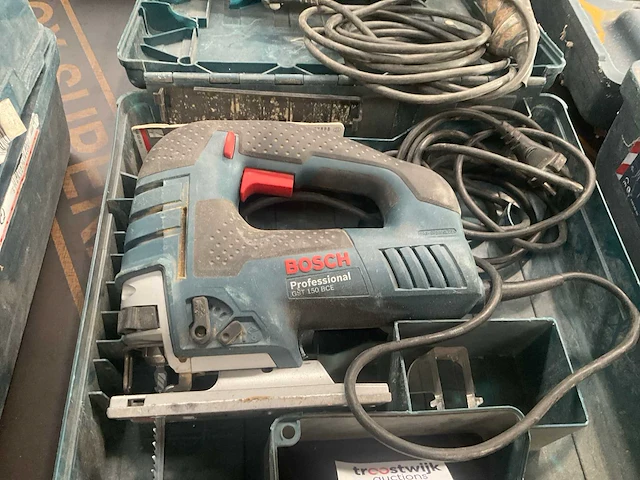 Bosch gst150bce decoupeerzaag - afbeelding 1 van  5