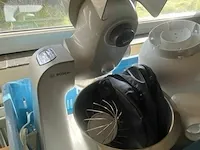 Bosch keukenrobot met diverse accessoires - afbeelding 2 van  4