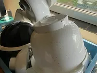 Bosch keukenrobot met diverse accessoires - afbeelding 3 van  4