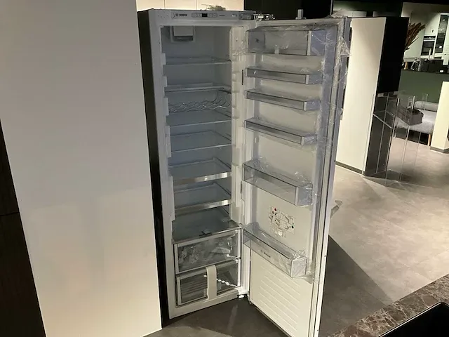 Bosch kir81afe0 inbouw koelkast - afbeelding 2 van  2