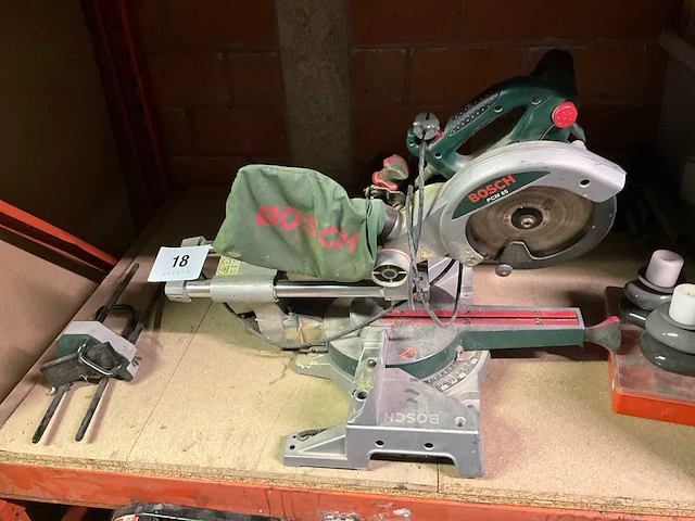 Bosch pcm 8 s afkortcirkelzaagmachine - afbeelding 1 van  4