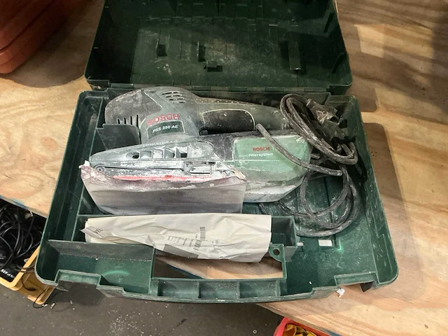 Bosch pss 250 ae schuurmachine - afbeelding 1 van  4
