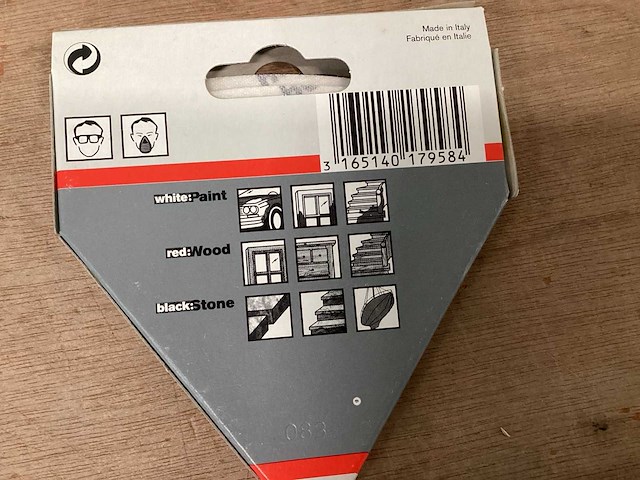 Bosch schuurpapier voor delta machine 93x93 (66x) - afbeelding 3 van  5
