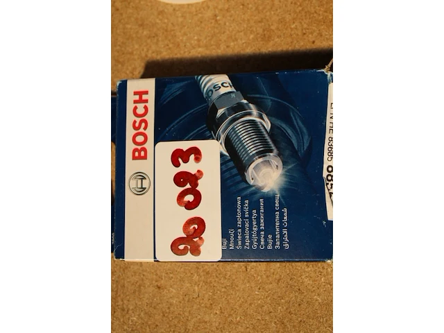 Bosch super plus wr7dc+ bougie 4 stuks - afbeelding 3 van  5