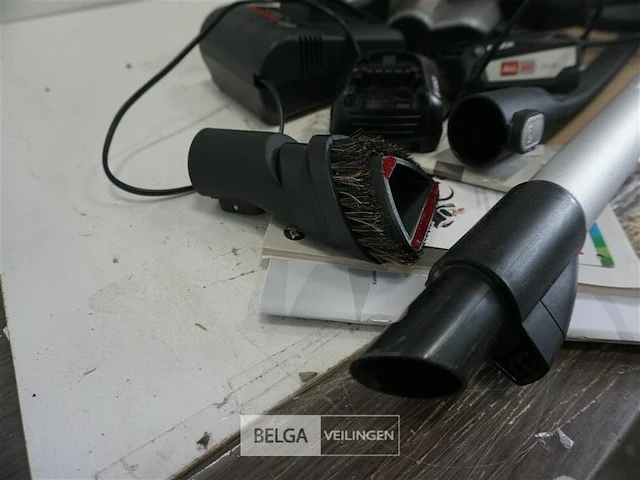 Bosch unlimited serie 8 steelstofzuiger - afbeelding 2 van  6