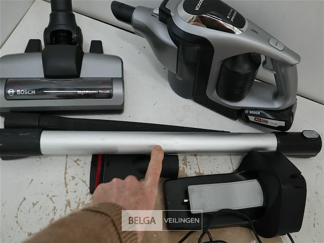 Bosch unlimited serie 8 steelstofzuiger - afbeelding 2 van  5