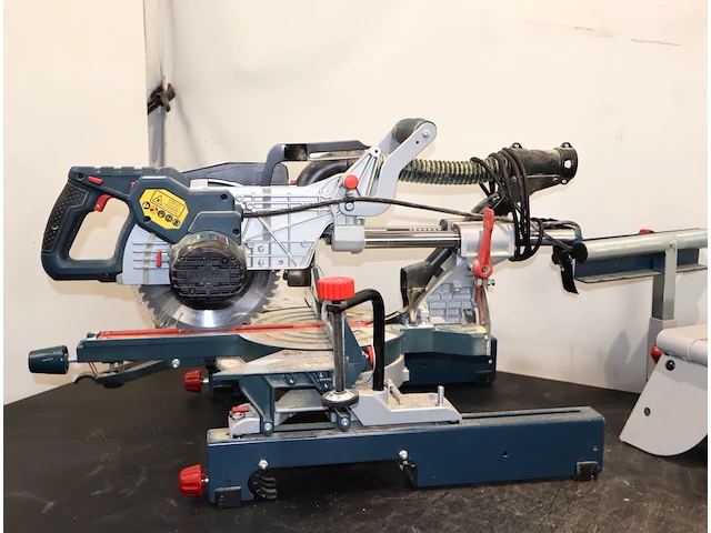 Bosch verstekzaag - afbeelding 2 van  7