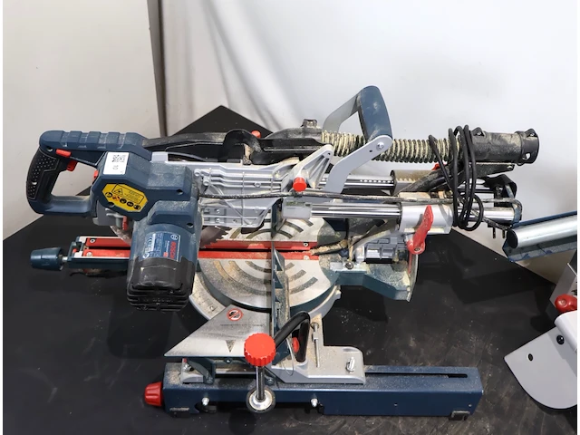 Bosch verstekzaag - afbeelding 3 van  7