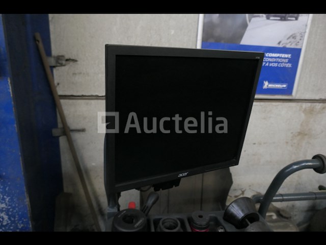 Bosch wbe 4140 s5q wheel balancer - afbeelding 9 van  14