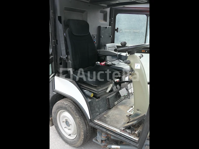 Boschung s2 knikgestuurde veegwagen - afbeelding 7 van  40
