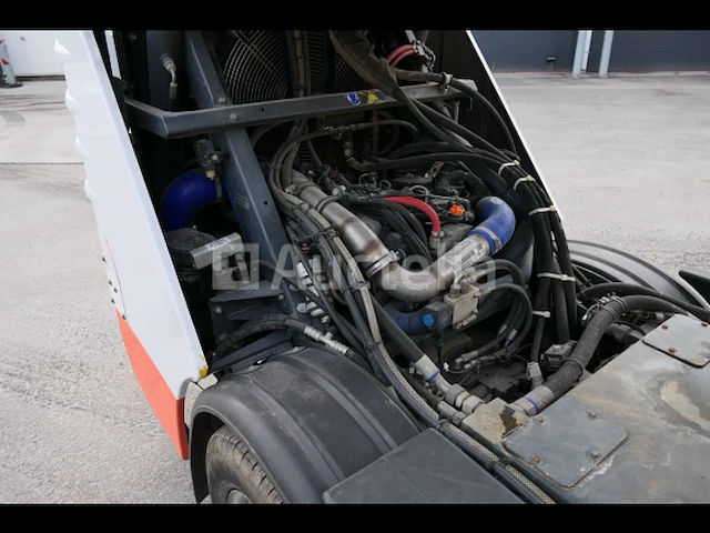 Boschung s2 knikgestuurde veegwagen - afbeelding 15 van  40