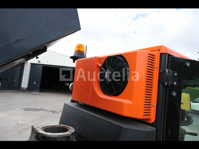 Boschung s2 knikgestuurde veegwagen - afbeelding 20 van  40