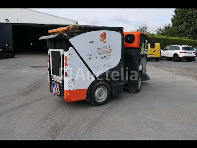 Boschung s2 knikgestuurde veegwagen - afbeelding 34 van  40