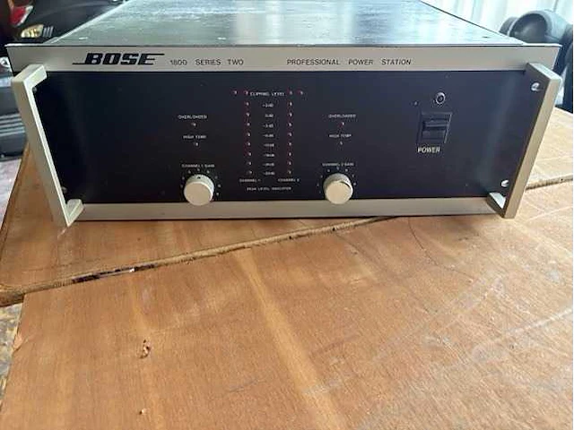 Bose - 1800 - amplifier - afbeelding 3 van  8