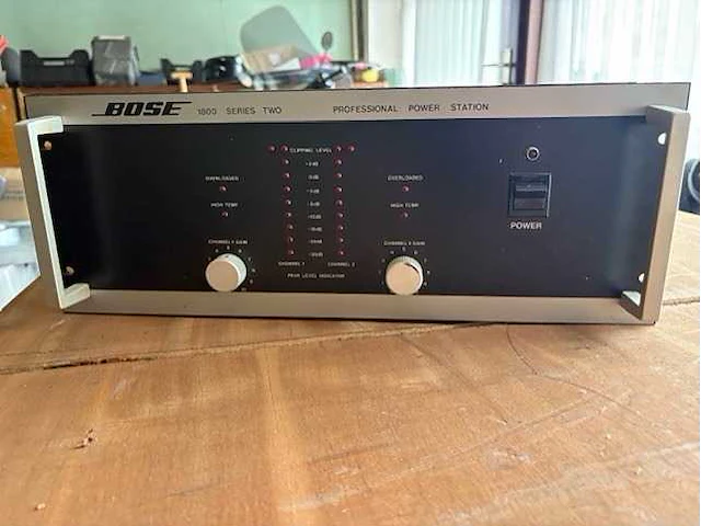 Bose - 1800 - amplifier - afbeelding 6 van  8