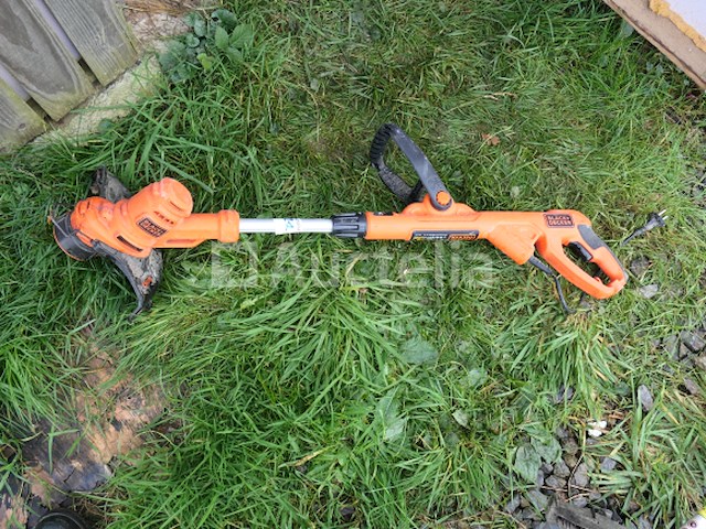 Bosmaaier op benzine + elektrische kantensnijder - afbeelding 9 van  12