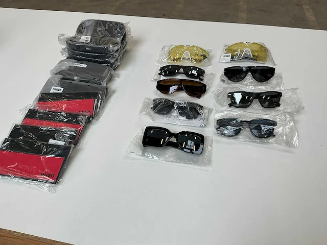 Boss zonnebril (9x) - afbeelding 1 van  10