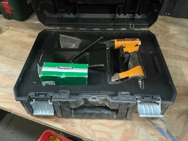 Bostitch 21680b pneumatische tacker - afbeelding 1 van  5