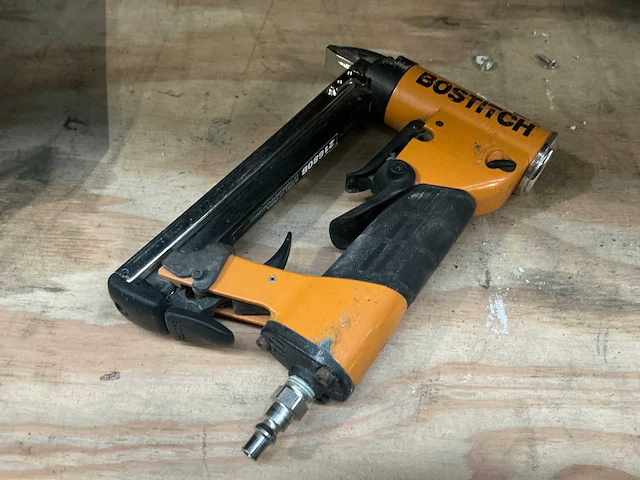 Bostitch 21680b pneumatische tacker - afbeelding 2 van  5
